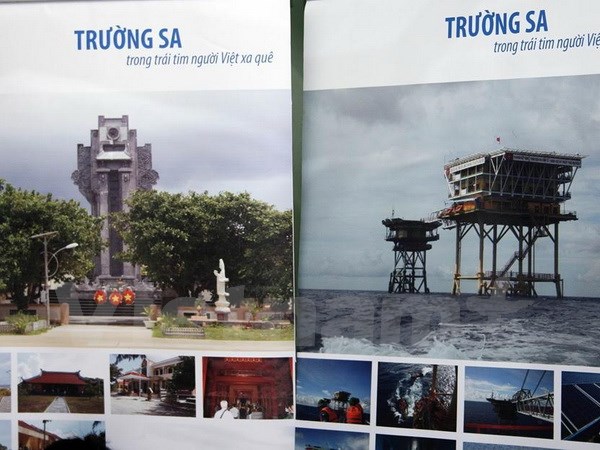 Photo and material exhibition on Truong Sa and Hoang Sa archipelagoes in Berlin